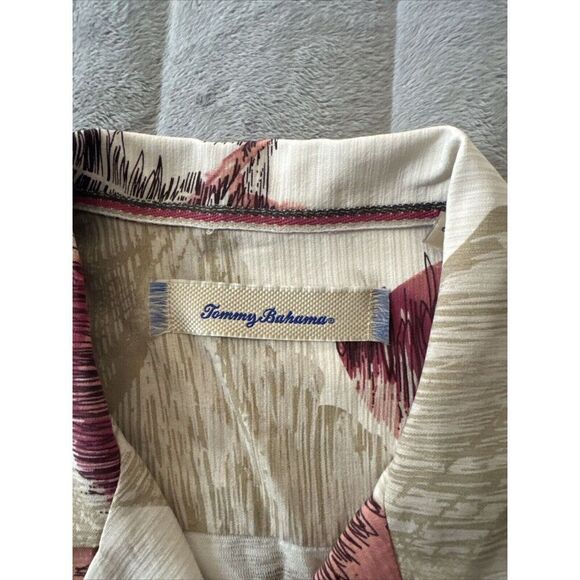 Tommy Bahama Men's M Beige Silk Hawaiian Floral Button-Up Shirt Short Sleeve - Picture 3 of 6